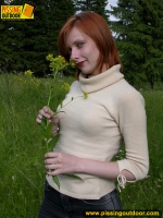 Redhead amateur pisses outdoor