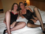 MOMS WHO LOVE PUSSY