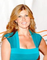 Reife Tittenstute Connie Britton