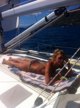 guesss who 525f-550f