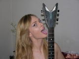 SEXY AND CUTE NUDE METALHEAD CHICK