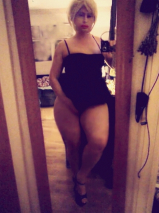 Ricchione travestito italiano voglioso di cazzo nel culo