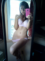 USA woman boobs pussy selfie