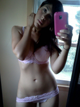 USA woman boobs pussy selfie