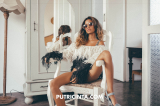 Putri Cinta making a nude fashion show at home