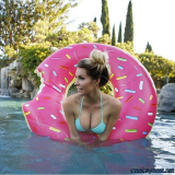 This hot women looks so hot