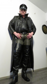 Juha Vantanen,finnish leather gay