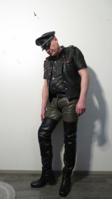 Juha Vantanen,finnish leather gay