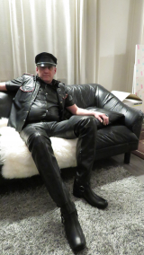 Juha Vantanen,finnish leather gay