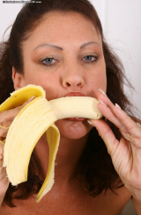 mature Vanessa