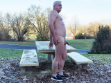 nat092 nu sur une aire de repos
