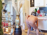 nat092 nudiste fait le menage tous les dimanches