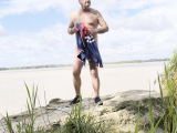 je suis nu dans la riviere