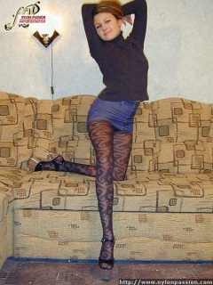 Pantyhosed blondie exhibiting herself - N