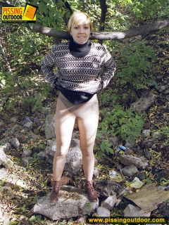 Outdoor pissing on stones - N