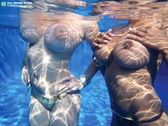 Tits Underwater - N