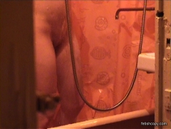 Honey, I'm taking a shower - N