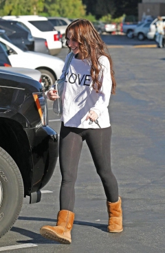 Jennifer Love Hewitt - N