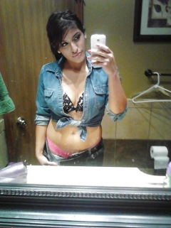 SELFSHOT PAKISTANI TEEN PICS - N