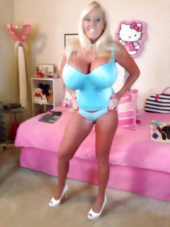 Kayla Kleevage - (BBCWL90) - N