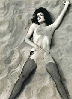Madeleine Stowe - N