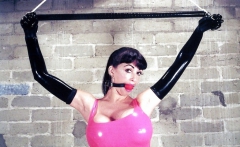 Lovely Latex Ladies - N