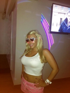 Uk huge tits bimbo slag ZOE - N