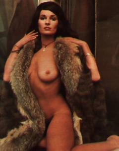 Stephanie Beacham - vintage actress - N