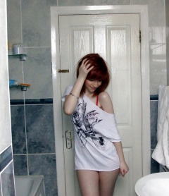 Stolen Pics - Redhead in Bath - N