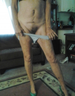 mature foot shoe fetish - N