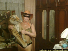 Sexy russian granny in bikini - N