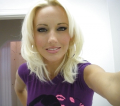 Blonde gym milf - uk milf met at the local gym - N