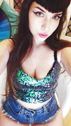 Goth teen nude selfies - alt girl with a tight body - N