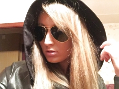 Young mum cheating affair selfies - married slut shares her - N