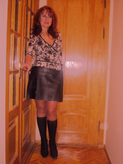 mature and sexy - N