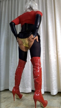 Crossdresser - N