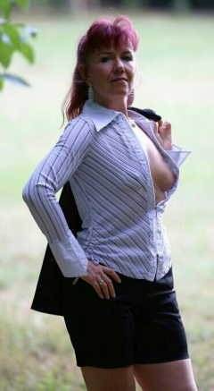 Mature ladies braless cleavage pokies - N