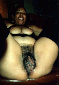 Hairy mature women are always sexy and welcome... 1 - N
