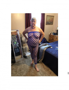 Chubby Kim posing in new outfit. - N