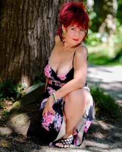 mature and sexy - N