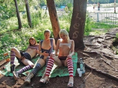 Flashy Grils II - N