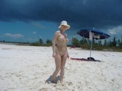 Beachy Babes 3 - N