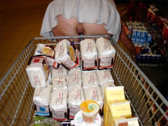 Pussy Shopping 2 - N