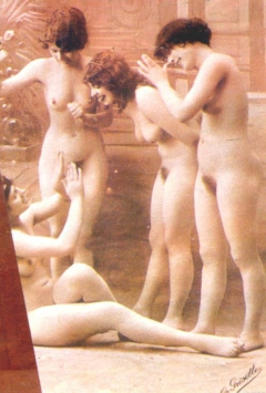 Antique pin babes 2 - N
