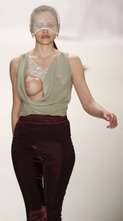 Hana Nitsche - N