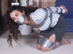 Bondage - N
