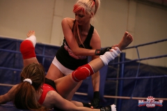 A rookie fighter, Leyla - N
