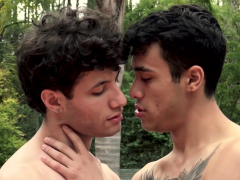 latinleche-two-sexy-latino-studs-play-an-inducing-game