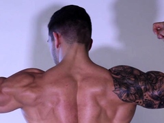 dalton-sexy-and-fit-in-studio