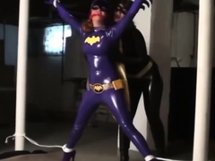 batgirl-captured